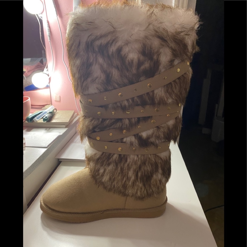 Grand forks boots. Size 6 women’s